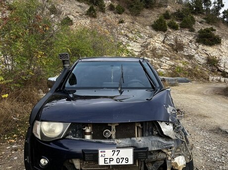 Mitsubishi L200 2014