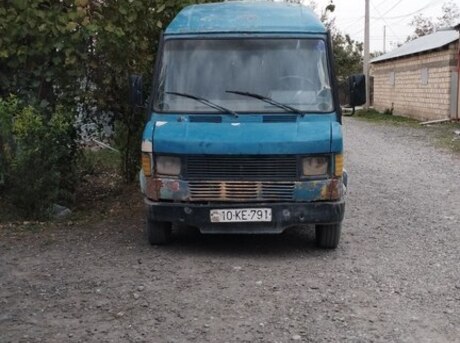 Mercedes 208 D 1990