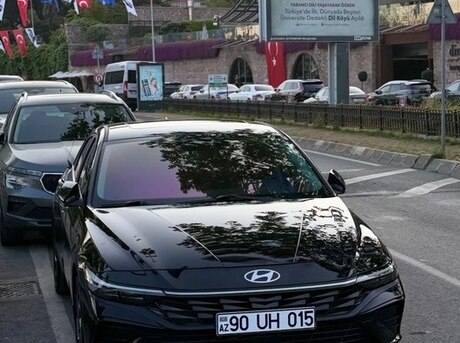 Hyundai Elantra 2024