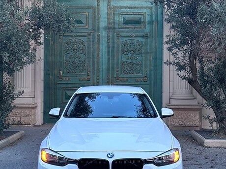 BMW 328 2015