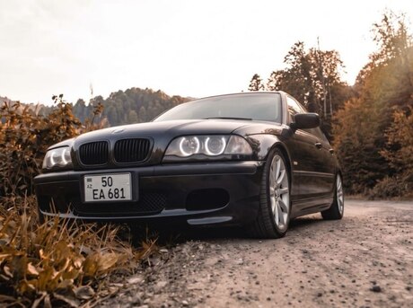 BMW 325 2000