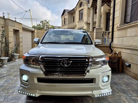 Toyota Land Cruiser 2012