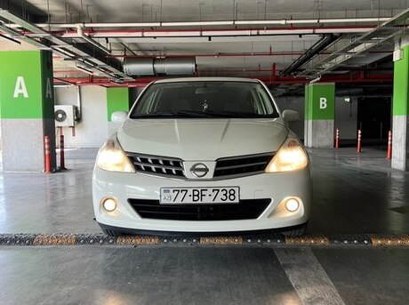 Nissan Tiida 2012