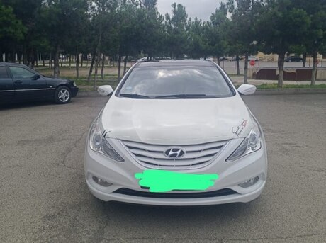 Hyundai Sonata 2010