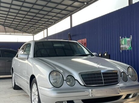 Mercedes E 200 2001