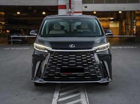Lexus  2023