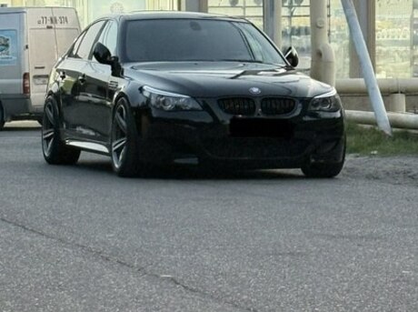 BMW M5 2005