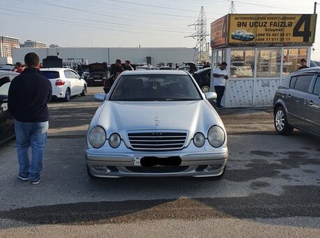 Mercedes E 270 2000