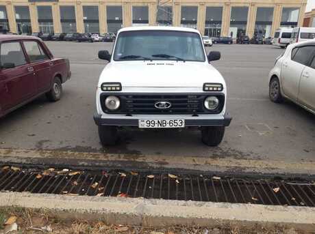 LADA (VAZ) Niva 2015