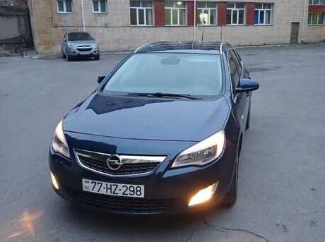 Opel Astra 2011