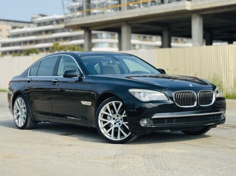 BMW 740 2009