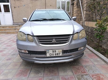 Mitsubishi Airtrek 2003
