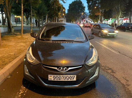 Hyundai Elantra 2013