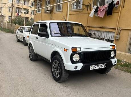 LADA (VAZ) Niva 2013