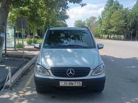 Mercedes Viano 2010