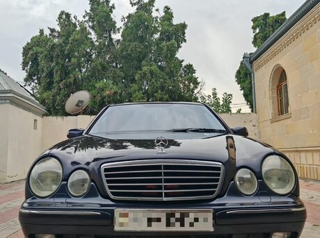 Mercedes E 270 2000