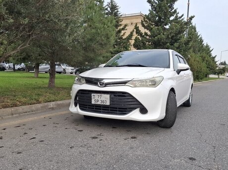Toyota Corolla Fielder 2015