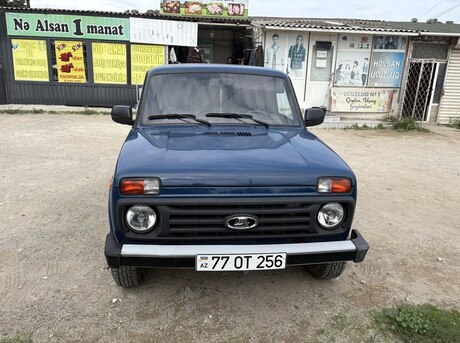 LADA (VAZ) Niva 2015