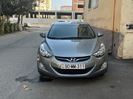 Hyundai Elantra 2012