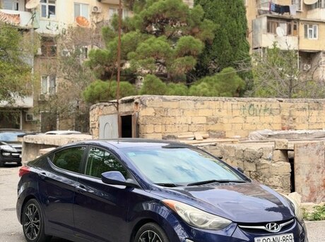 Hyundai Elantra 2012