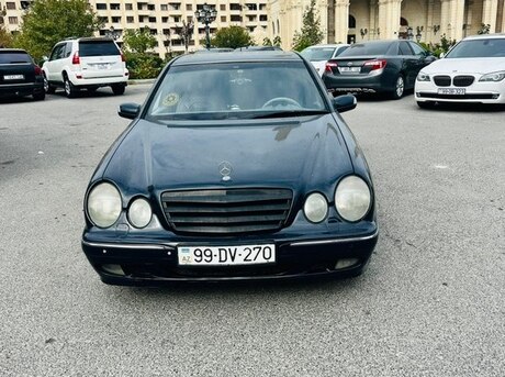 Mercedes E 220 2000