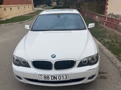 BMW 750 2008