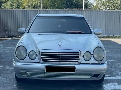 Mercedes E 220 1998
