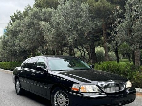 Lincoln Town Car 2008