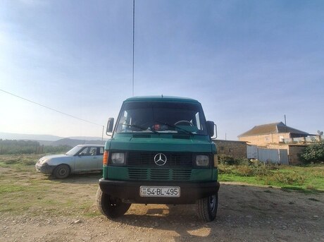 Mercedes 208 D 1993