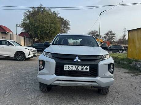 Mitsubishi L200 2021