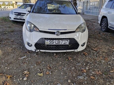 MG 3 2012
