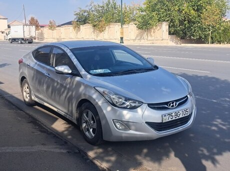 Hyundai Avante 2011