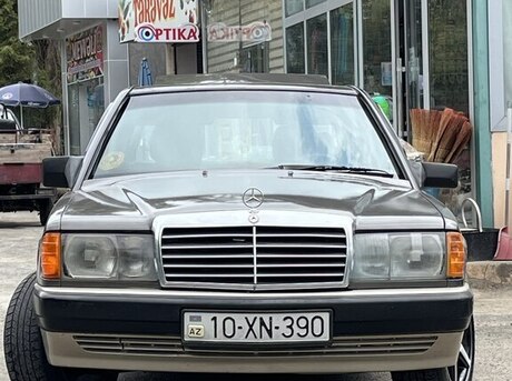 Mercedes 190 1989