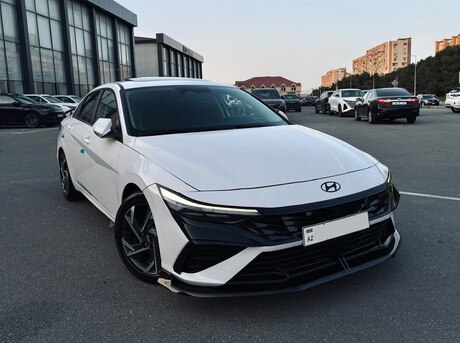 Hyundai Elantra 2024