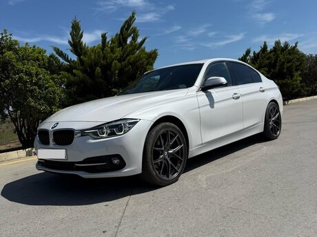BMW 330 2018