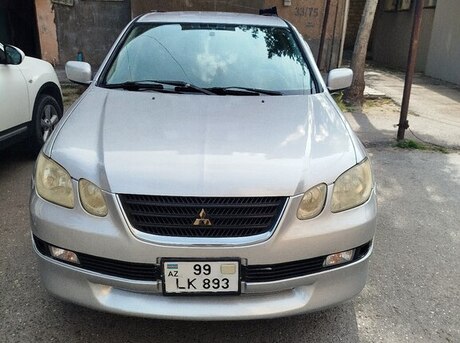 Mitsubishi Airtrek 2001