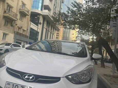 Hyundai Elantra 2012