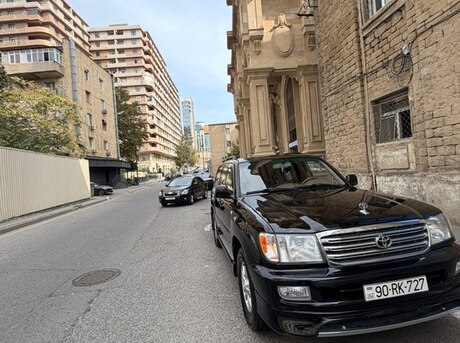 Toyota Land Cruiser 2003
