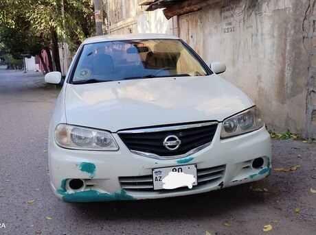 Nissan Sunny 2010