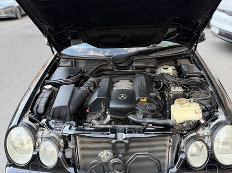 Mercedes E 280 2001