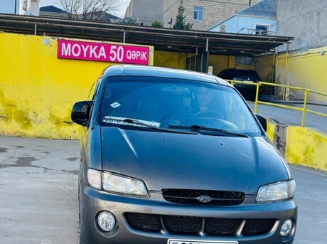 Hyundai H-1 2000