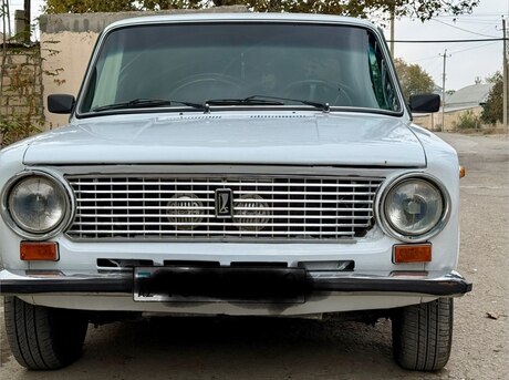 LADA (VAZ) 21011 1983