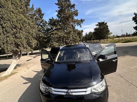 Mitsubishi Outlander 2015