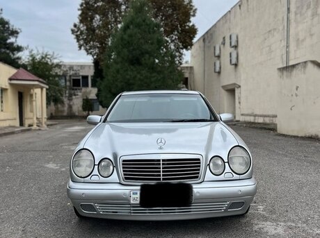 Mercedes E 240 1999
