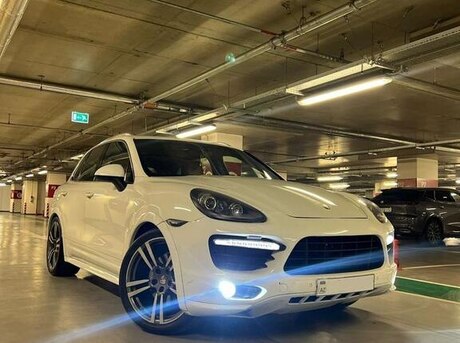 Porsche Cayenne Turbo S 2012