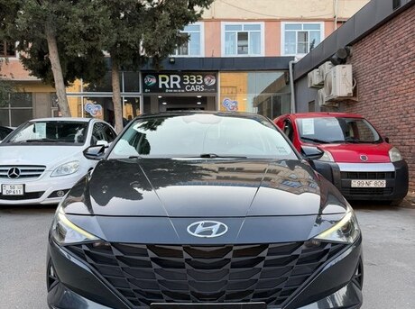Hyundai Elantra 2022