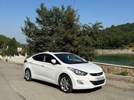 Hyundai Elantra 2013