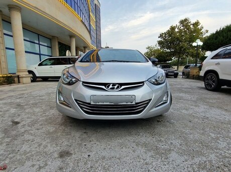 Hyundai Elantra 2012
