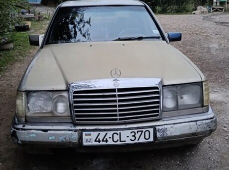 Mercedes 190 1987