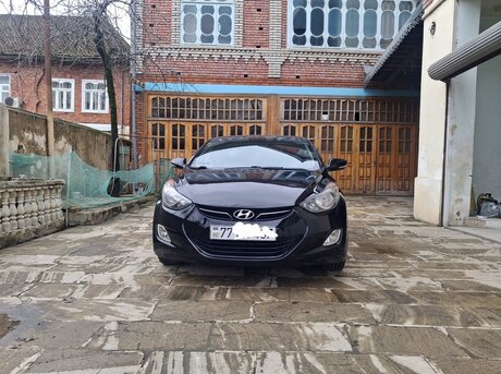 Hyundai Elantra 2011